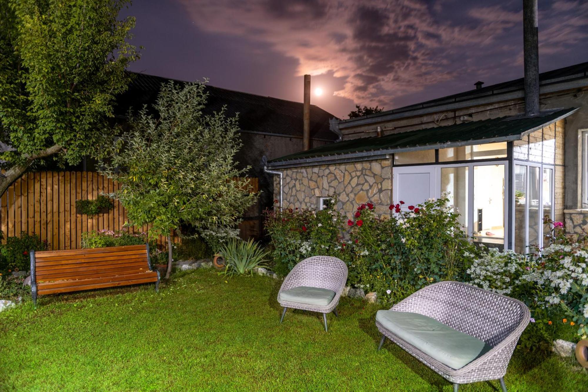 Alvani Inn K'vemo Alvani Exteriér fotografie