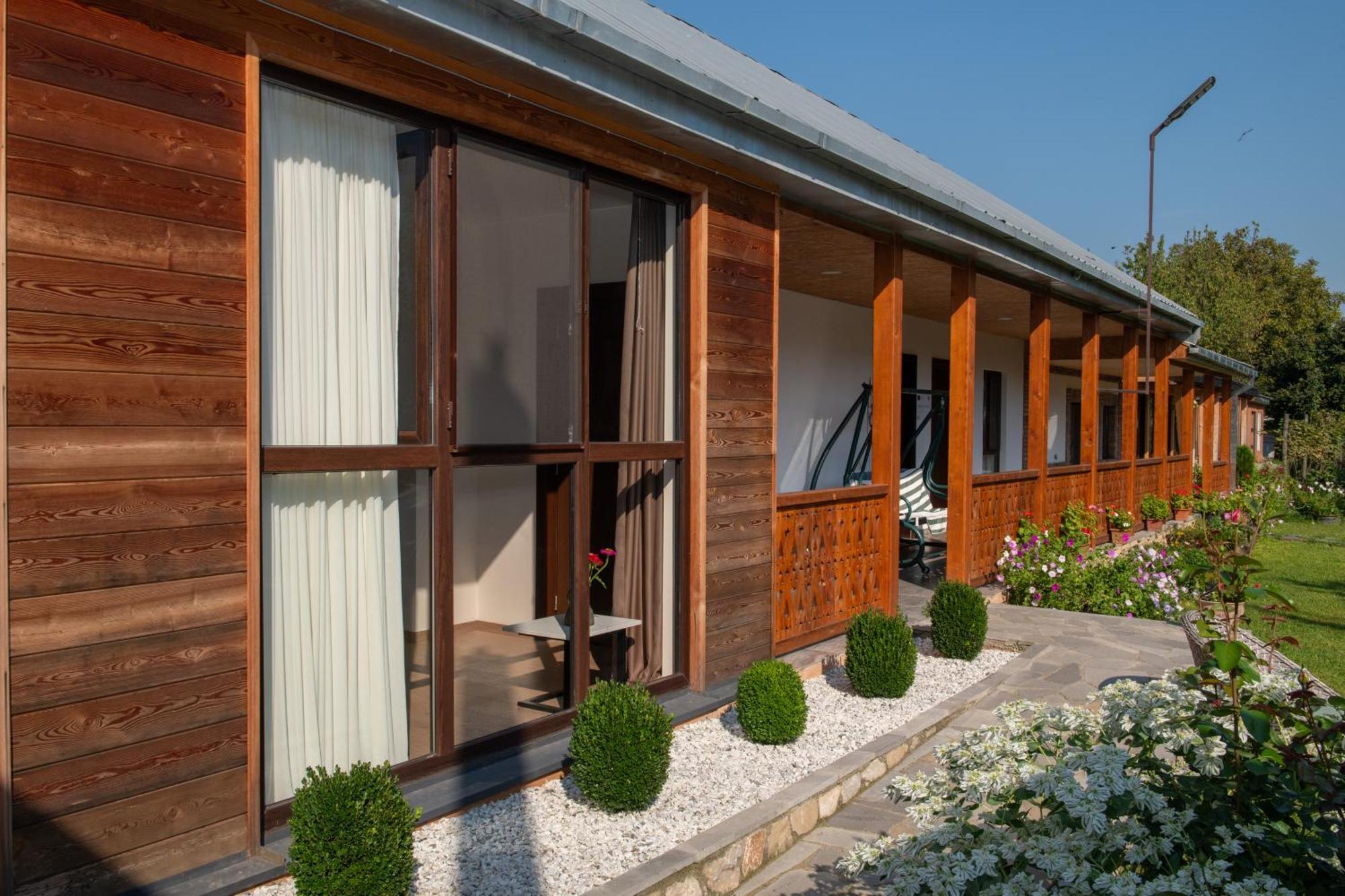Alvani Inn K'vemo Alvani Exteriér fotografie