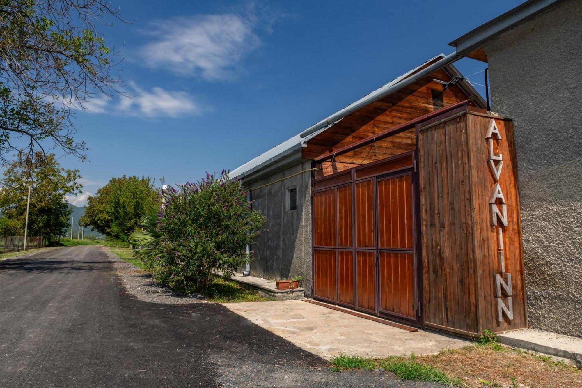 Alvani Inn K'vemo Alvani Exteriér fotografie