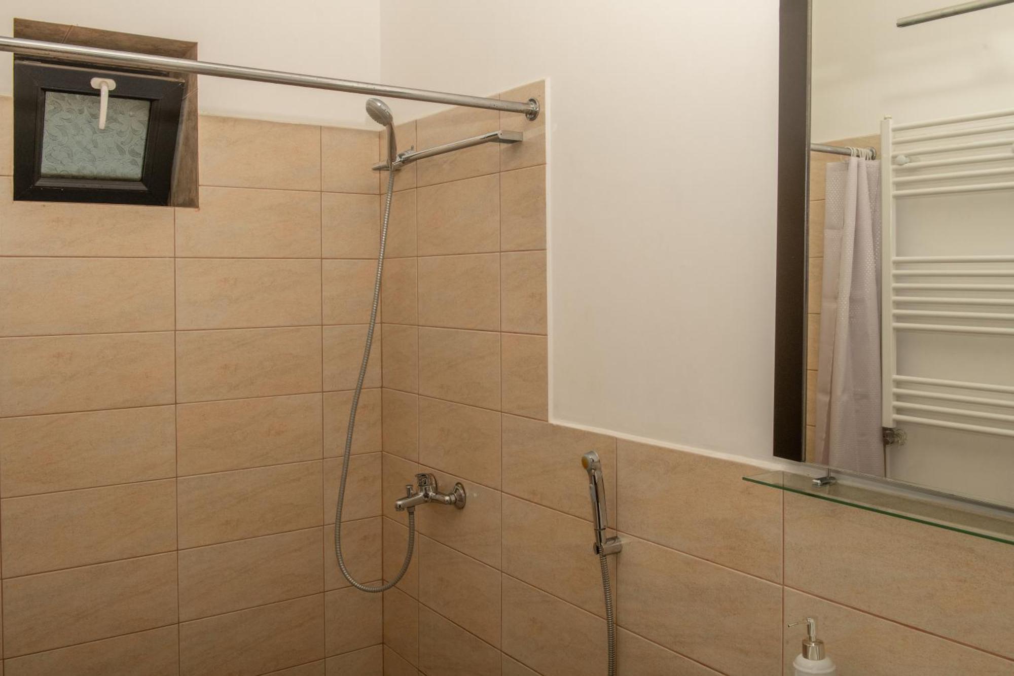 Alvani Inn K'vemo Alvani Exteriér fotografie